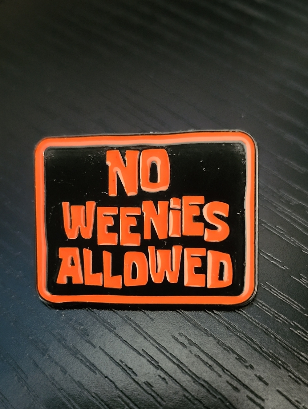 Spongebob Squarepants "No Weenies Allowed" Enamel Pin